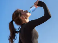 Conheça mitos e verdades o consumo de água para o organismo humano