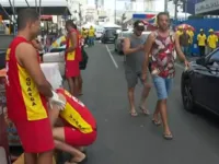 Homem é espancado durante briga em circuito do carnaval de Salvador