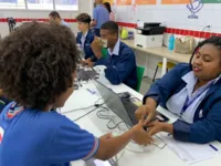 SAC Itinerante oferece serviços do TRE nas escolas estaduais