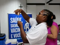 Salvador promove vacinação contra a dengue nesta segunda (22)