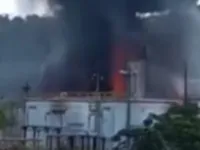 Tanque de óleo da Petrobras pega fogo e assusta moradores na Bahia