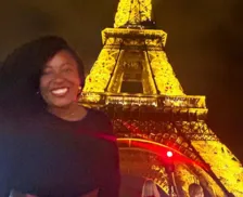 Tia Má 'vive sonho' durante viagem em Paris: 'Achava impossível'