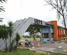UEFS abre 15 vagas para educadores com salários acima de R$ 1,5 mil