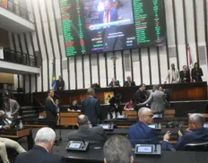 Deputados aprovam reajuste salarial de 4% para servidores da Bahia