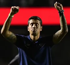 Vitória demite Carpini após vexame na Copa do Nordeste: 'Obrigado'