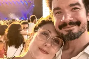Paola Carosella se declara para namorado baiano após ver show em SP