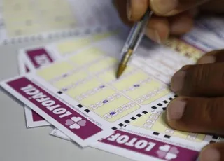 Aposta de R$ 3,50 acerta números da Lotofácil e fatura R$ 6 milhões