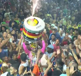 Olodum agita show da CUFA Bahia e leva tambores para o público