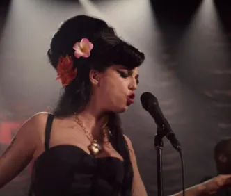 'Back To Black': filme sobre Amy Winehouse estreia nesta quinta (16)