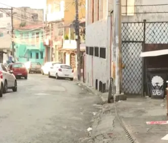 Homem é baleado dentro de casa durante tiroteio no bairro do Pero Vaz