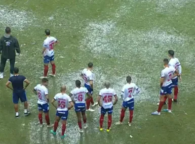 Bahia x Fluminense: fortes chuvas paralisam jogo na Arena Fonta Nova