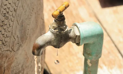
				
					Água volta a ser liberada para bairros de Salvador afetados por obra
				
				
