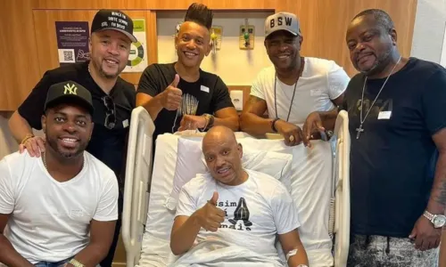 

					Anderson, do Molejo, é sedado e está inconsciente após breve melhora

				