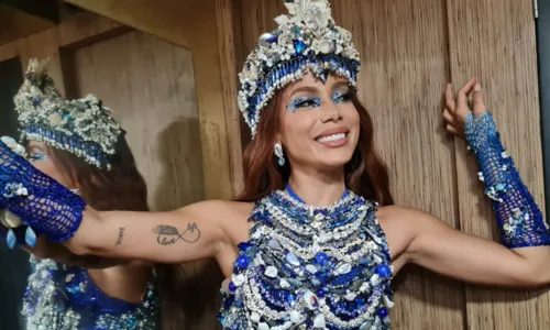 
				
					Anitta revela torcida por 'Macetando' como música do Carnaval 2024
				
				