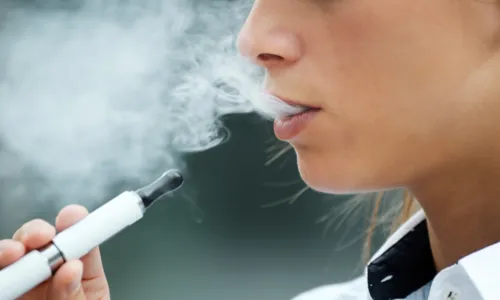 
				
					Anvisa mantém proibição de cigarro eletrônico no Brasil
				
				