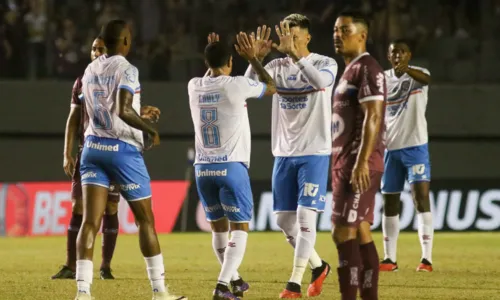 
				
					Após disputa acirrada de pênaltis, Bahia vence Caxias e se classifica
				
				