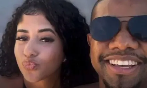  				 					Após live de Davi, influencer faz post e web vê indireta: 'Solteira' 				 				