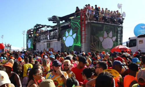 
				
					Arrastão fecha programação oficial do Carnaval de Salvador
				
				
