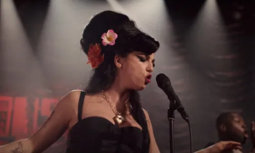 
				
					'Back To Black': trailer mostra sucesso e queda de Amy Winehouse
				
				