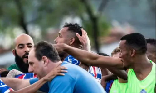 
				
					Bahia vence jogo de ida da semifinal do Baiano contra o Jequié
				
				