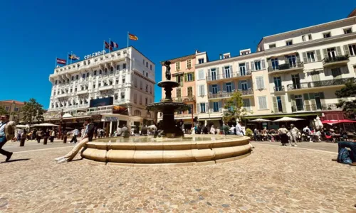 

					Cineasta baiana conta experiência no Festival de Cannes: 'Contagiada'

				
