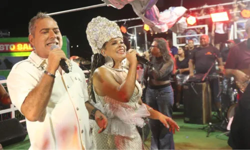 
				
					Banda Mel estreia turnê especial de 40 anos em Salvador
				
				
