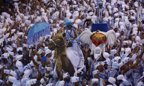  				 					Bell, Gandhy e mais: veja atrações do 1º dia da Micareta de Feira 				 				
