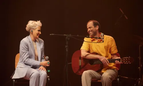 
				
					Brina Costa retorna a Salvador e faz show com Moreno Veloso em teatro
				
				