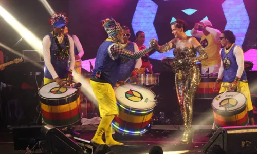 

					Brown surpreende com super 'sarrada' no Olodum; veja fotos do ensaio

				