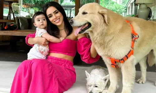  				 					Bruna Biancardi, ex de Neymar, posta novo clique de Mavie na Bahia 				 				