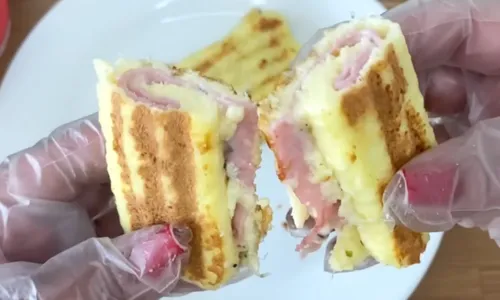 

					Café da manhã com apenas 3 ingredientes substitui pão sem carboidrato

				