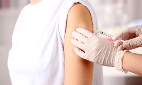 
				
					Campanha de vacinação contra a gripe começa nesta sexta-feira (8)
				
				