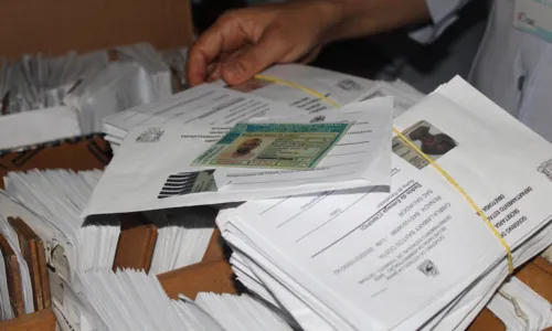 
				
					Carteira Nacional de Habilitação poderá ser entregue em casa; entenda
				
				