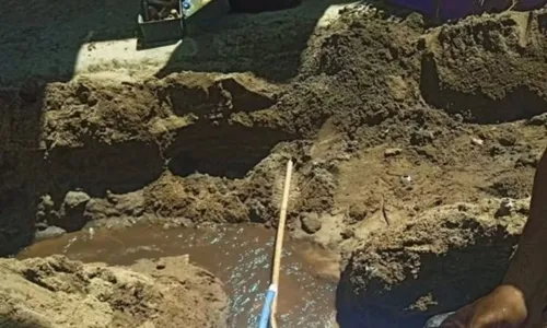  				 					Centro de natação desviava cerca de 700 mil litros de água por ano 				 				