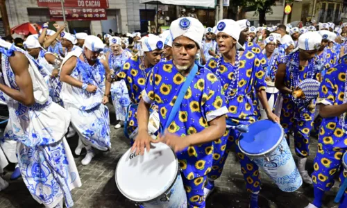 
				
					Chuva, Gandhy, Ivete e mais: veja como foi 4º dia de Carnaval
				
				