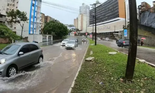 
				
					Chuvas devem continuar em Salvador nesta quinta-feira (18)
				
				