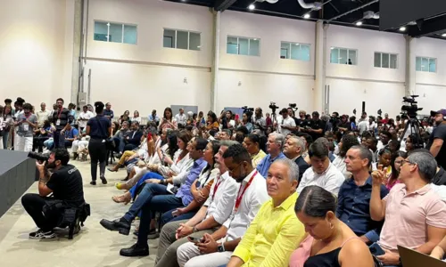 
				
					Com Itamar Vieira Júnior, Arena Jovem abre Bienal do Livro Bahia 2024
				
				