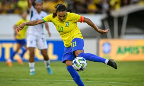 
				
					Com gol de Marta, Seleção feminina goleia Nicarágua por 4 a 0
				
				