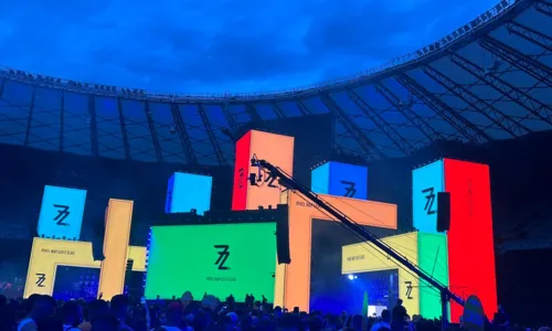  				 					Confira detalhes do palco do novo projeto audiovisual de Léo Santana 				 				