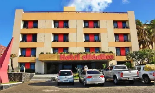 
				
					Conheça hotéis famosos da orla de Salvador que encerraram atividades
				
				
