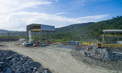  				 					Conheça mineradora britânica que demitiu 70% de funcionários na BA 				 				