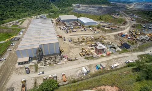  				 					Conheça mineradora britânica que demitiu 70% de funcionários na BA 				 				