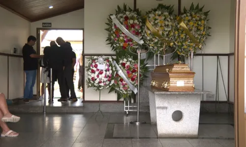 
				
					Corpo de Kocó do Lordão é cremado em cemitério de Salvador
				
				