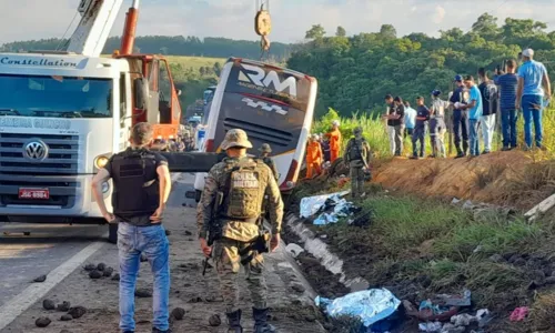 
				
					Corpos das vítimas de acidente com ônibus de turismo são liberados
				
				