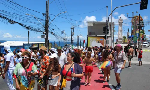 
				
					Cortejo Banho de Mar à Fantasia agita Centro de Salvador; veja fotos
				
				