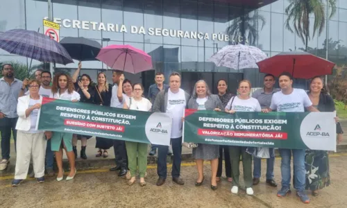 
				
					Defensores Públicos realizam paralisação de 3 dias em toda Bahia
				
				