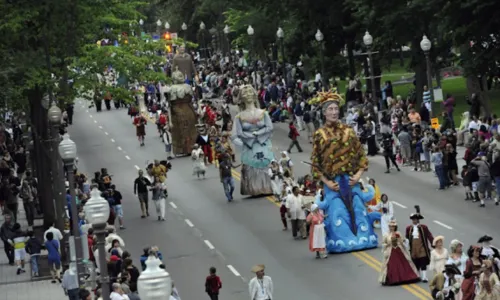 
				
					Descubra como outros países pelo mundo celebram as festas juninas
				
				