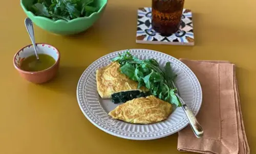 
				
					Dieta anti-inflamatória: aprenda omelete de espinafre com 5 itens
				
				