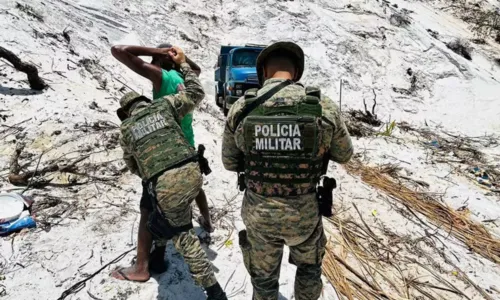 
				
					Dois homens são presos suspeitos de extrair areia ilegalmente na Bahia
				
				