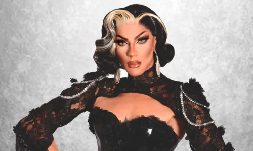  				 					Drag queen Hellena Malditta é a convidada da live Fervo das Cores 				 				